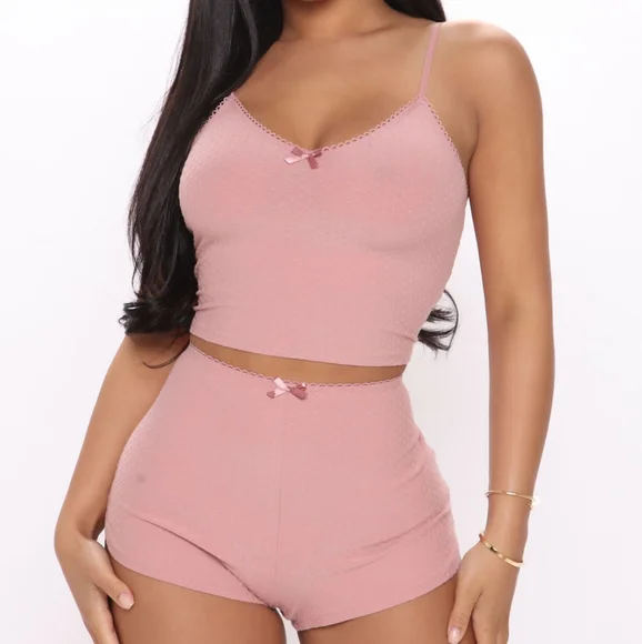 Fuzzy pajama set fashion nova hot sale